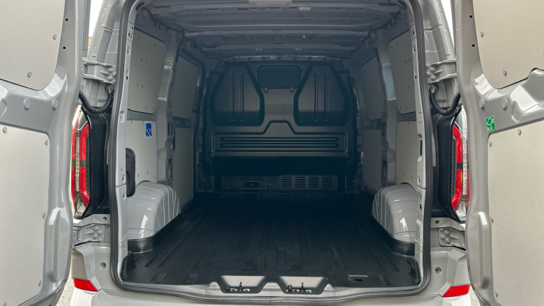 Ford Transit Custom E-320 L1 Rwd 100kW 65kWh H1 Van Limited Auto